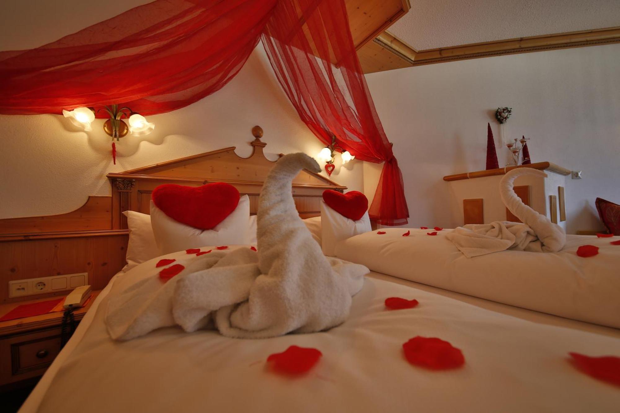 Romantik Resort & Spa Der Laterndl Hof Haldensee Room photo