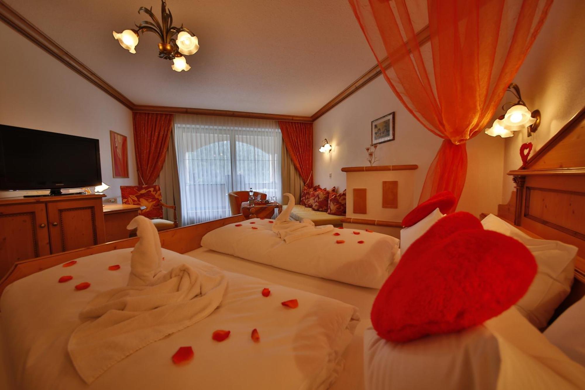 Romantik Resort & Spa Der Laterndl Hof Haldensee Room photo