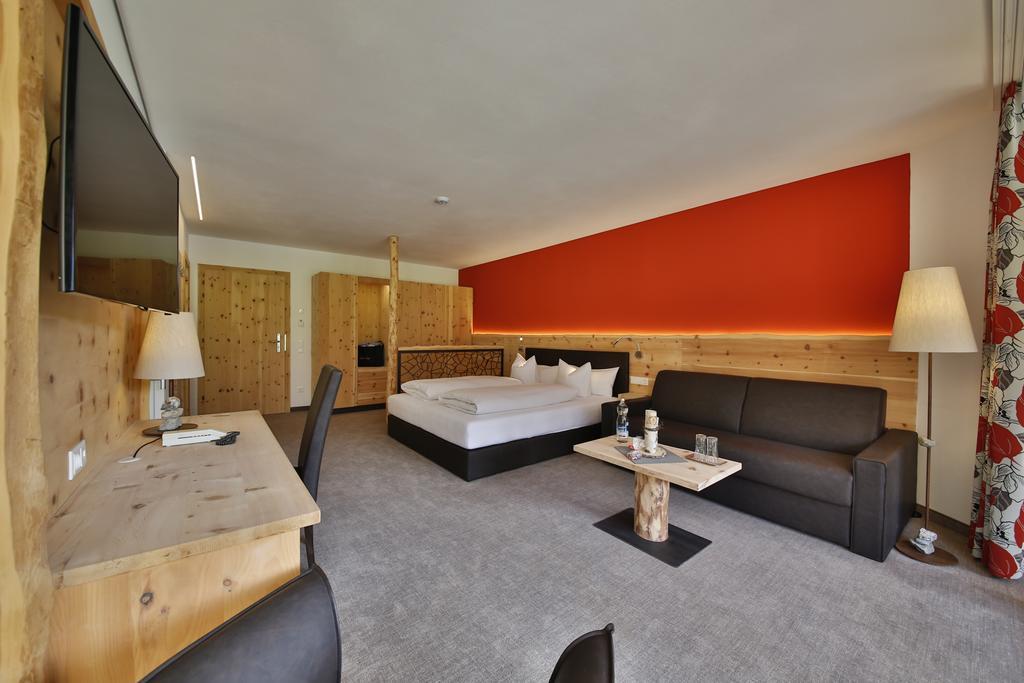 Romantik Resort & Spa Der Laterndl Hof Haldensee Exterior photo